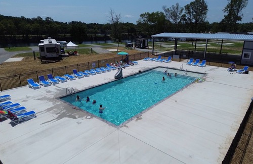 Maysville Cabin | Lake View Cabin, 2 Bedrooms, 13 miles from Jacksonville!