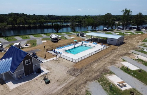 Westgate Cabin | Lake View Cabin, 20 miles from New Bern!