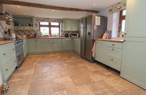 Market Drayton Cottage | Lake View Cottage