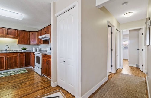 Vernon Apartment | Lake View Hideaway - 3 bed, 2 bath, sleeps 8