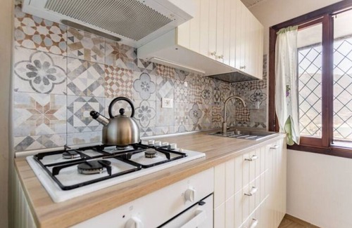 Castel di Tora Apartment | LAKE VIEW HOUSE 4-6 SEATS LAKE HOLIDAY IT