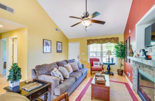 Taylorsville House | Lake-View Kentucky Getaway with Resort Amenities!