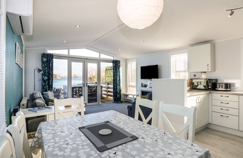 Lower Shelton Cottage | Lake View Lodge