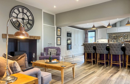 Watermillock Cottage | Lake View, luxurious home with 2 ground floor bedrooms, stunning Lake Ullswater views.