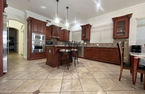 Arrowhead Lakes House | Lake View Luxury Castle Retreat
