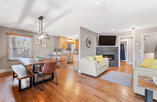Lake Junaluska House | Lake view retreat with seven bedrooms and a scenic deck - pool & tennis access
