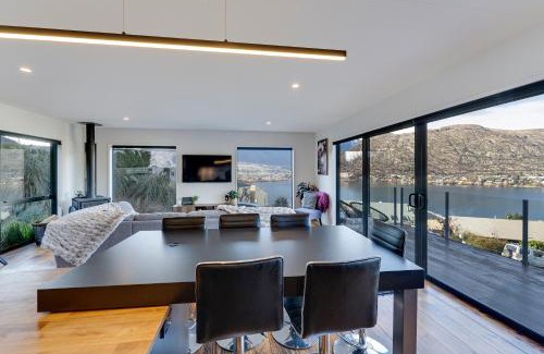 Frankton House | Lake View Viscount