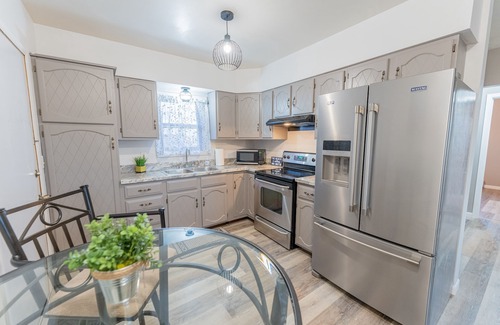 Escanaba Condo | Lake Views, Cozy 2-bedroom condo newly remodeled, downtown Escanaba