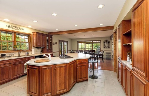 The Galena Territory House | Lake views! Hot tub! Family & pet friendly!
