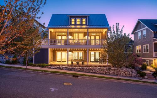 Chelan House | Lake & Vine Villa #15