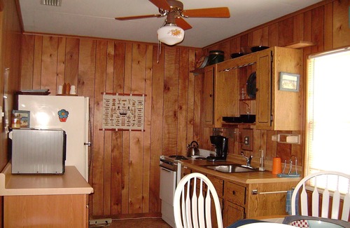 Lake Wales House | Lake Wales waterfront Blue Lake, water sports fishing, swimming, boating.