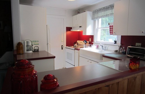 New Preston Cottage | Lake Waramaug Cottage