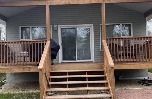 Winnipeg Beach Cabin | 🇨🇦 Lake Winnipeg Fishing All-Seasonal Retreat