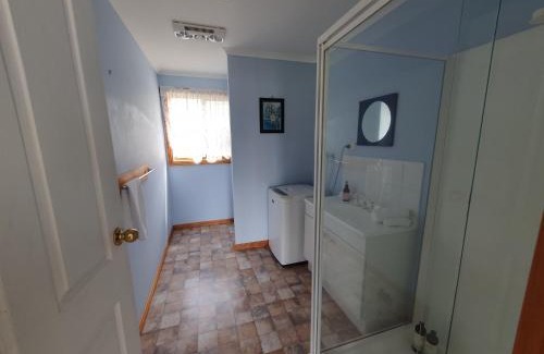 Rawlinna Apartment | Lake Yalleena Nature Retreat