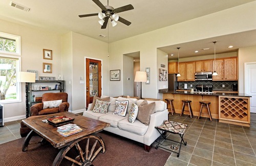 Lakecliff On Lake Travis Cottage | Lakecliff Cottage - Lake Travis - Spicewood
