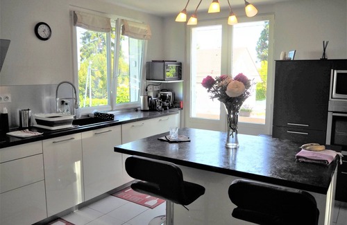Publier House | Lakefront house with garden, close to beaches. 3.5 km from Evian