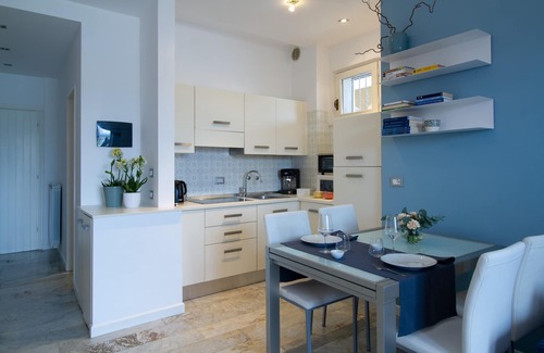 Manerba del Garda Apartment | Lakefront Belvedere, directly on the beach