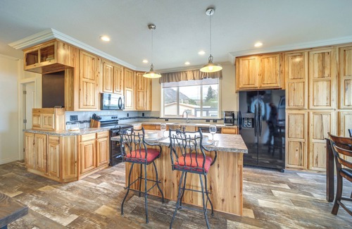 Brewster House | Lakefront Brewster Home w/Yard Games & Hot Tub!