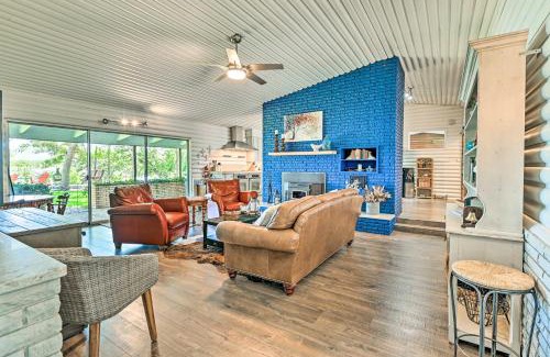 Brownwood House | Lakefront Brownwood Home with Private Boat Dock
