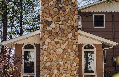 Hayward Cabin | Lakefront Cabin on LCO - The Sunset Escape