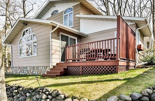 Hayward Cabin | Lakefront Cabin on LCO - The Sunset Escape