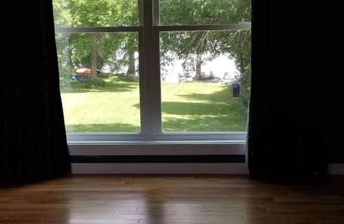 Chazy House | LAKEFRONT COMFORT