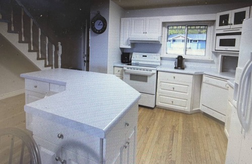 Lambton Shores Cottage | Lakefront Cottage