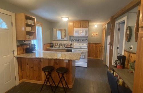 Harrison Cottage | Lakefront Cottage- big enough for your family, plus more!