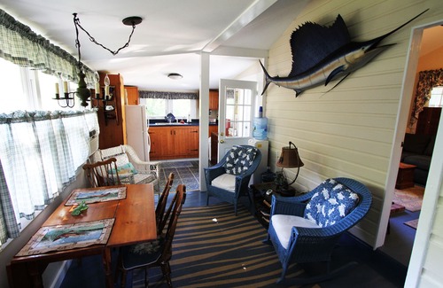 Ledyard Cottage | Lakefront Cottage - Near Casinos and Mystic, CT