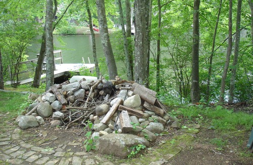 Ledyard Cottage | Lakefront Cottage - Near Casinos and Mystic, CT
