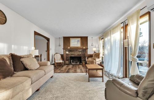 Moodys House | Lakefront Escape on Lake Hudson cabin