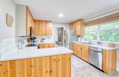 Springdale House | Lakefront Escape w/Hot Tub, Fire Pit & Kayaks