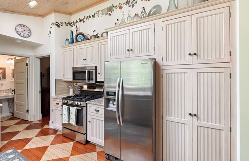 Lake Mills House | Lakefront Family Escape w~ Hot Tub ~Stunning Views nHouse and BoatHouse