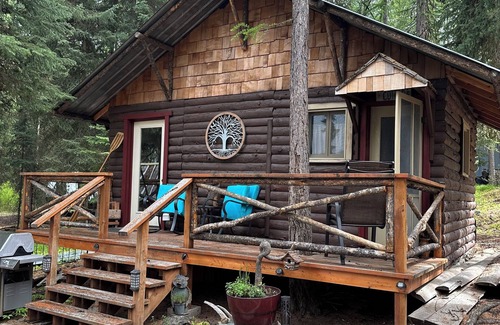 Marion House | Lakefront Fun Vacation on the best lake in NW Montana with your own Dock & Beach
