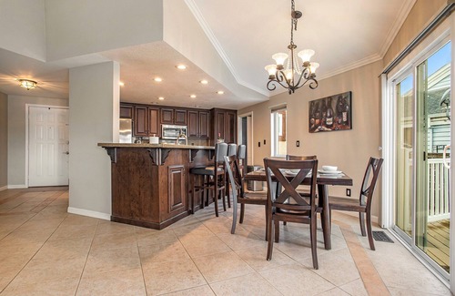 Discovery Bay House | Lakefront Gem Boat Rental Sleeps 8 people