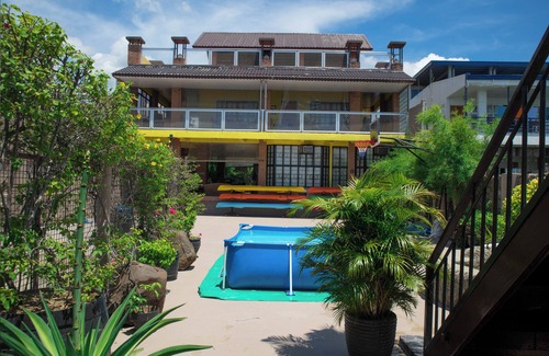 Talisay House | Lakefront Getaway, Taal Volcano Views. Perfect for Relaxation & Adventure!
