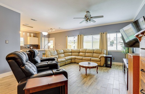 Barker House | Lakefront Home in Energy Corridor Area: Near 99!