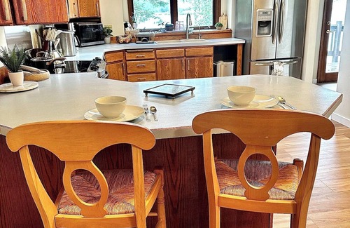 Kalispell House | Lakefront Home on Foys Lake Just Minutes From Kalispell/Glacier w/Hot tub for 6!