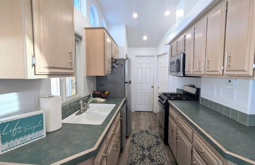 Lake Havasu City House | Lakefront Home @ Crazy Horse Campground! Pet friendly