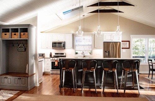 Chappells House | Lakefront Home with Amazing Sunsets, Private Dock & Firepit