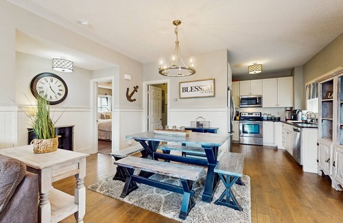 La Follette House | Lakefront home with decks, shared pool, clubhouse, golf close by, Wi-Fi