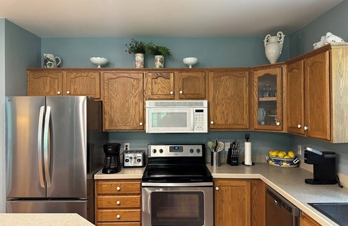 Kabletown House | Lakefront House w/Modern Comforts!