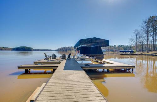 Buckhead House | Lakefront Lake Oconee Home Boat Dock and Hot Tub