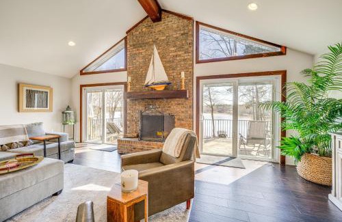 Buckhead House | Lakefront Lake Oconee Home Boat Dock and Hot Tub