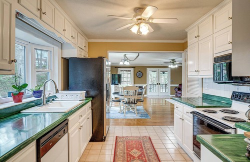 Leesburg House | Lakefront Leesburg Home w/Private Dock & Ramp!