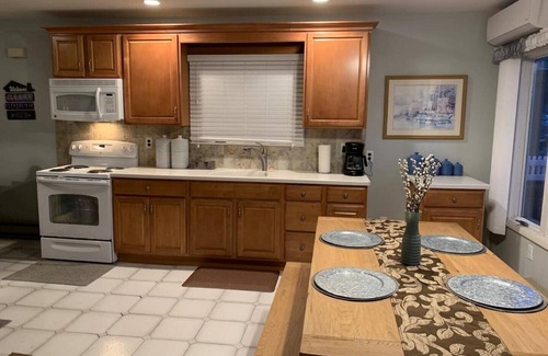 Lake Hopatcong House | LAKEFRONT Level Lot Home with a Private Deck/Dock w/2 Kayaks & Paddle Boards