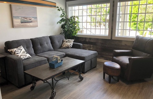 Torrington Apartment | Lakefront Living - Brand New 2-Bedroom Suiten