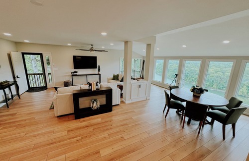 Bronston Condo | Lakefront Luxe! 3-bedroom 3-Bath condo with lake view in enchanting Woodson Bend