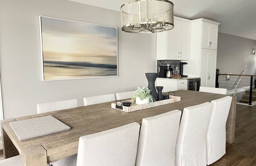 Three Rivers House | Lakefront Luxury Living: Chef's Kitchen, Fire Pit, Stunning Views & Boat Rental