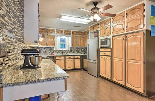 Macon House | Lakefront Macon Getaway: Grill, Pet Friendly!